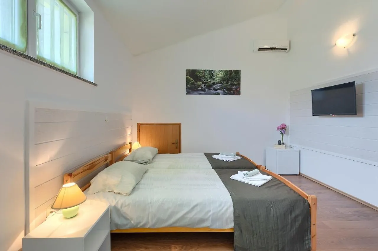 Guest House Mia Vinkuran Croatia